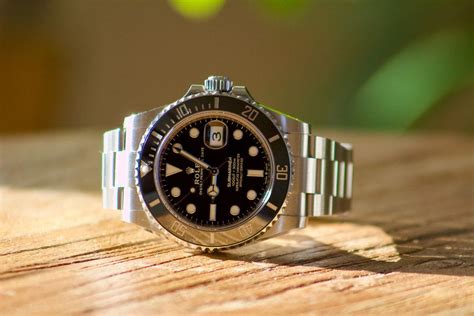 rolex submariner impact resistance.